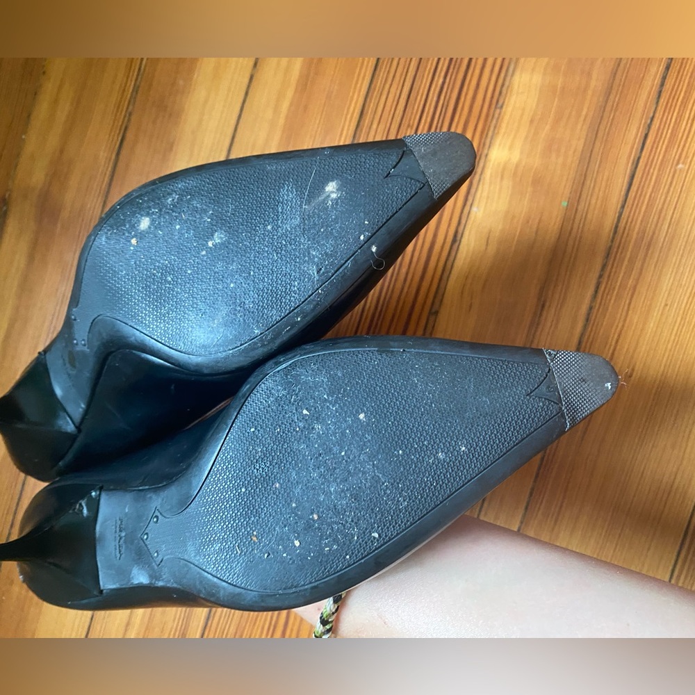 Y2K Vintage Prada pointed toe black leather pumps
Heels - Picture 9 of 12